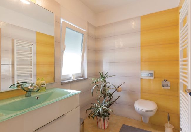 Villa in Pula - Villa Relax - Pool, Sauna, Gym, Jacuzzi, Games Villa in Pula - Villa Relax - Pool, Sauna, Gym, Jacuzzi, Games