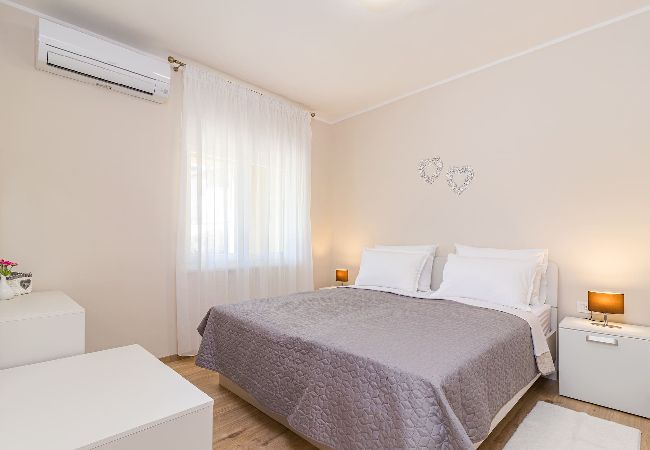 Apartment in Medulin - Modern, Elegant Apartment Laurus (Rosemary)  Apartment in Medulin - Modern, Elegant Apartment Laurus (Rosemary)