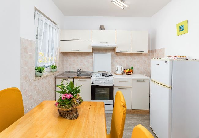 Apartment in Pula - Apartment Stellina with Cozy Balcony Apartment in Pula - Apartment Stellina with Cozy Balcony