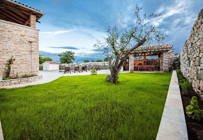 Villa in Krmed - Villa Tomani - Pool, Jacuzzi, Sport Courts Villa in Krmed - Villa Tomani - Pool, Jacuzzi, Sport Courts