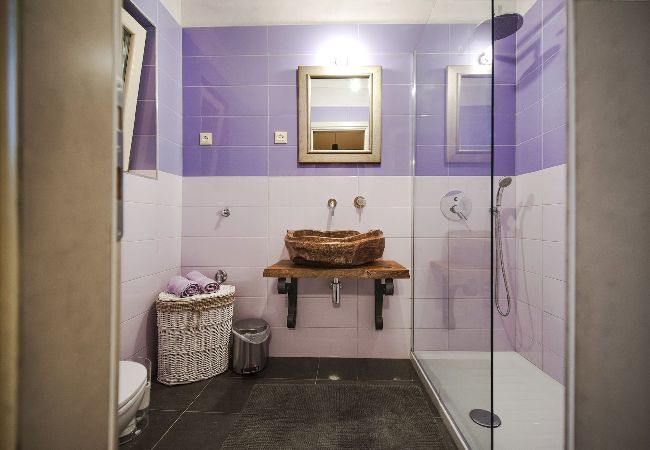 Villa in Krmed - Villa Tomani - Pool, Jacuzzi, Sport Courts Villa in Krmed - Villa Tomani - Pool, Jacuzzi, Sport Courts