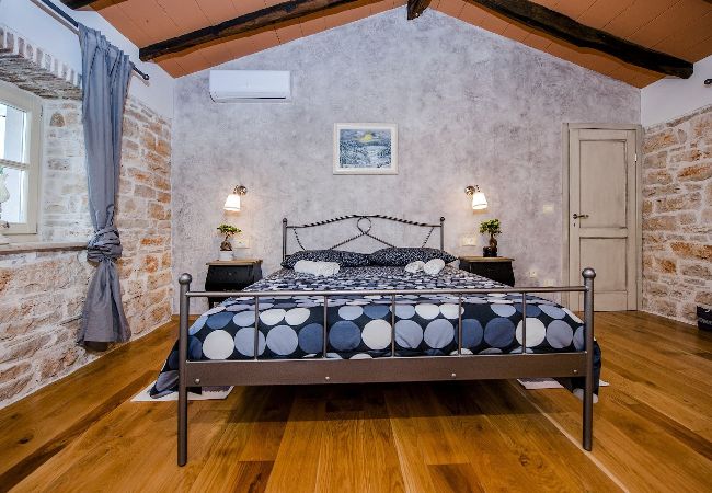 Villa in Krmed - Villa Tomani - Pool, Jacuzzi, Sport Courts Villa in Krmed - Villa Tomani - Pool, Jacuzzi, Sport Courts
