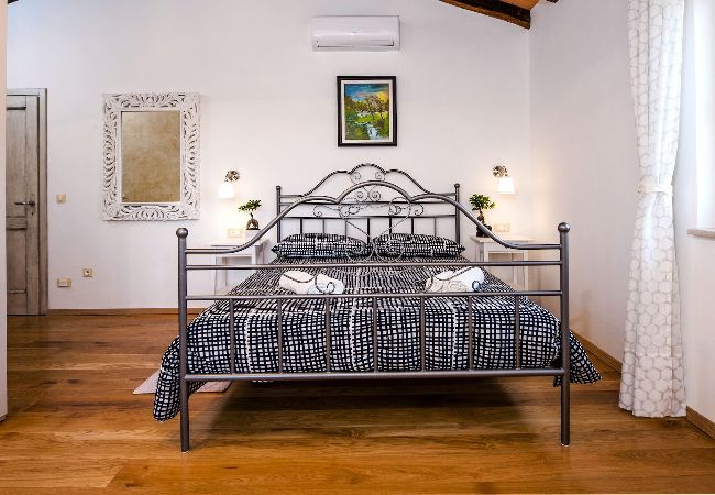 Villa in Krmed - Villa Tomani - Pool, Jacuzzi, Sport Courts Villa in Krmed - Villa Tomani - Pool, Jacuzzi, Sport Courts