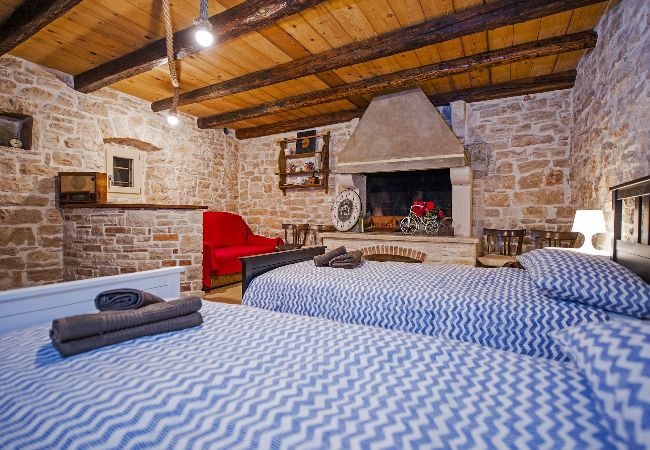 Villa in Krmed - Villa Tomani - Pool, Jacuzzi, Sport Courts Villa in Krmed - Villa Tomani - Pool, Jacuzzi, Sport Courts