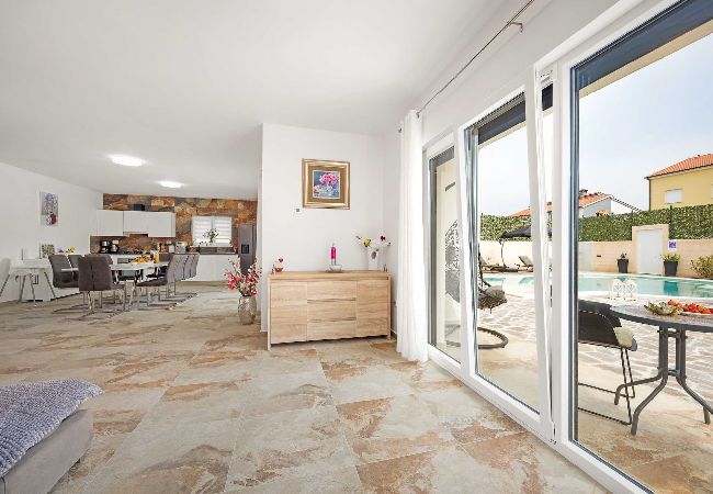 Villa in Pula - Villa Nur Amela - Pool, Jacuzzi, Darts Villa in Pula - Villa Nur Amela - Pool, Jacuzzi, Darts