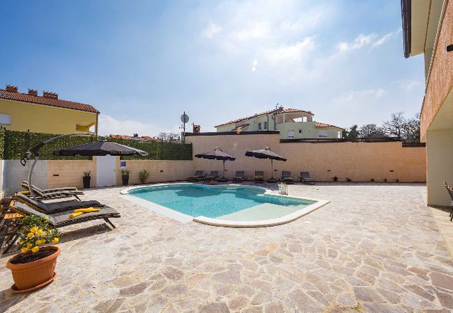 Villa in Pula - Villa Nur Amela - Pool, Jacuzzi, Darts Villa in Pula - Villa Nur Amela - Pool, Jacuzzi, Darts