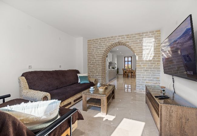 Apartment in Vodnjan - Kristijan & Jelena - Pool, Jacuzzi, Playground  Apartment in Vodnjan - Kristijan & Jelena - Pool, Jacuzzi, Playground