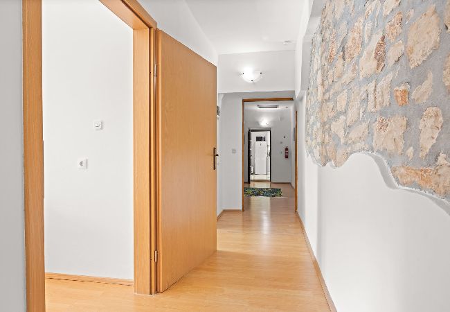 Apartment in Vodnjan - Kristijan & Jelena - Pool, Jacuzzi, Playground  Apartment in Vodnjan - Kristijan & Jelena - Pool, Jacuzzi, Playground