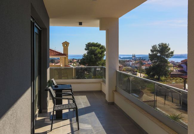 Villa in Ližnjan - Villa Histra with Swimming Pool and Sea View Villa in Ližnjan - Villa Histra with Swimming Pool and Sea View