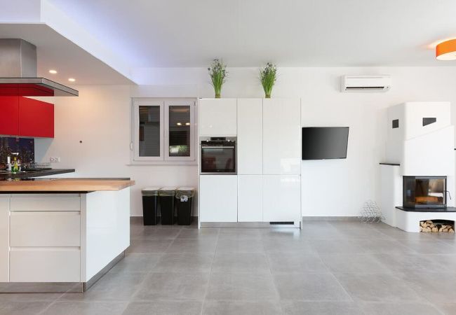 Villa in Ližnjan - Villa Histra with Swimming Pool and Sea View Villa in Ližnjan - Villa Histra with Swimming Pool and Sea View