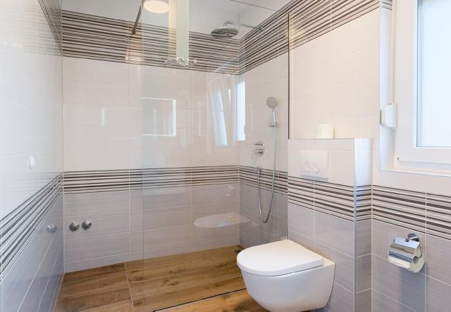 Villa in Ližnjan - Villa Histra with Swimming Pool and Sea View Villa in Ližnjan - Villa Histra with Swimming Pool and Sea View