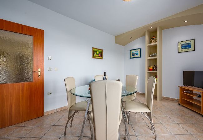 Apartment in Drenje - Relaxing Summer Apartment - Pool, Sauna, Jacuzzi 4 Apartment in Drenje - Relaxing Summer Apartment - Pool, Sauna, Jacuzzi 4
