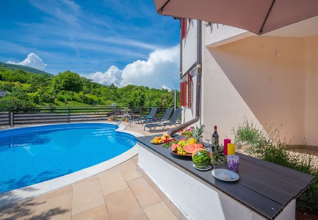 Apartment in Drenje - Relaxing Summer Apartment - Pool, Sauna, Jacuzzi 4 Apartment in Drenje - Relaxing Summer Apartment - Pool, Sauna, Jacuzzi 4
