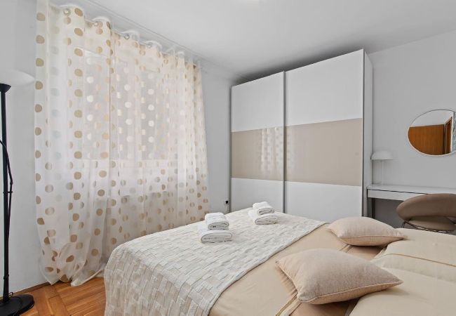Apartment in Vintijan - Villa Vintiana - Shared Pool, 3 Bedrooms Apartment in Vintijan - Villa Vintiana - Shared Pool, 3 Bedrooms