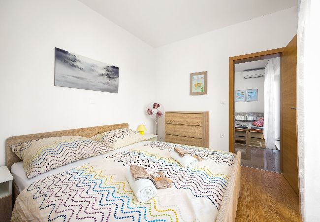 Apartment in Pula - Cute City Apt with a Relaxing Terrace - Tania Apartment in Pula - Cute City Apt with a Relaxing Terrace - Tania