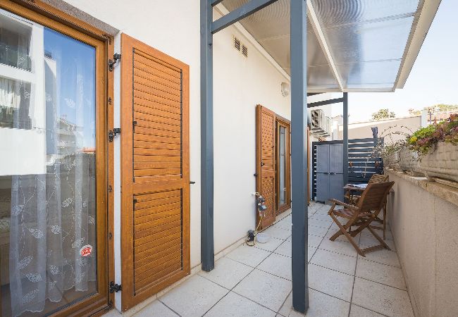 Apartment in Pula - Cute City Apt with a Relaxing Terrace - Tania Apartment in Pula - Cute City Apt with a Relaxing Terrace - Tania