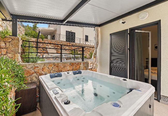 Apartment in Cres - Couple's Vacation with Jacuzzi - Crepsa Paradise Apartment in Cres - Couple's Vacation with Jacuzzi - Crepsa Paradise