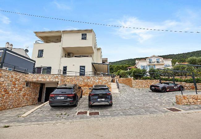 Apartment in Cres - Couple's Vacation with Jacuzzi - Crepsa Paradise Apartment in Cres - Couple's Vacation with Jacuzzi - Crepsa Paradise