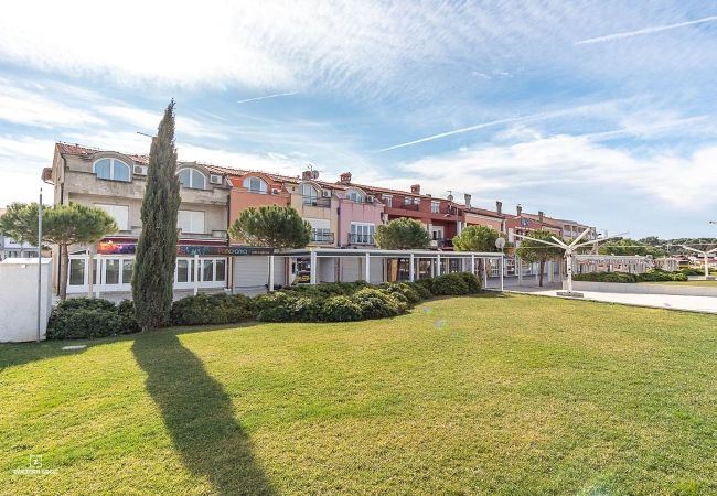 Apartment in Medulin - Wonderful Balcony with Sea View - Apt Sunset Apartment in Medulin - Wonderful Balcony with Sea View - Apt Sunset