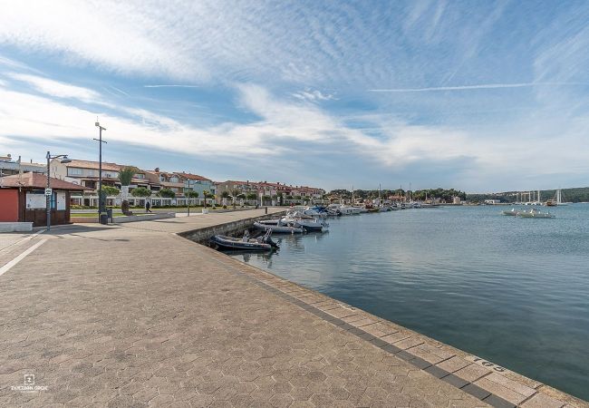 Apartment in Medulin - Wonderful Balcony with Sea View - Apt Sunset Apartment in Medulin - Wonderful Balcony with Sea View - Apt Sunset