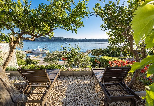 Apartment in Rab - Lovely Sea View and Boat Mooring - Jurica (4)  Apartment in Rab - Lovely Sea View and Boat Mooring - Jurica (4)