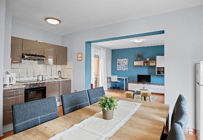 Residence in Kampor - Seafront Apt, Tastefully Furnished - Neda Smilje Residence in Kampor - Seafront Apt, Tastefully Furnished - Neda Smilje