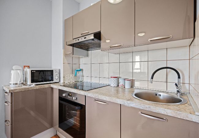 Residence in Kampor - Seafront Apt, Tastefully Furnished - Neda Smilje Residence in Kampor - Seafront Apt, Tastefully Furnished - Neda Smilje