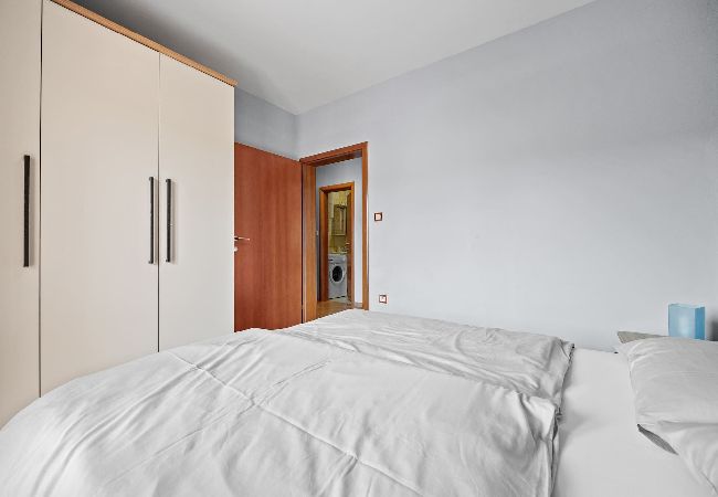 Residence in Kampor - Seafront Apt, Tastefully Furnished - Neda Smilje Residence in Kampor - Seafront Apt, Tastefully Furnished - Neda Smilje