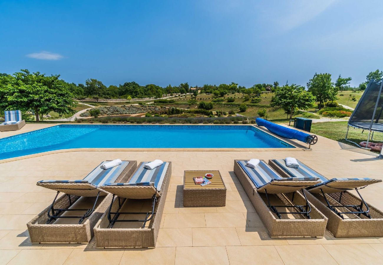 Villa in Filipana - Spiral Garden, Lavender Fields, Pool - Arkaim