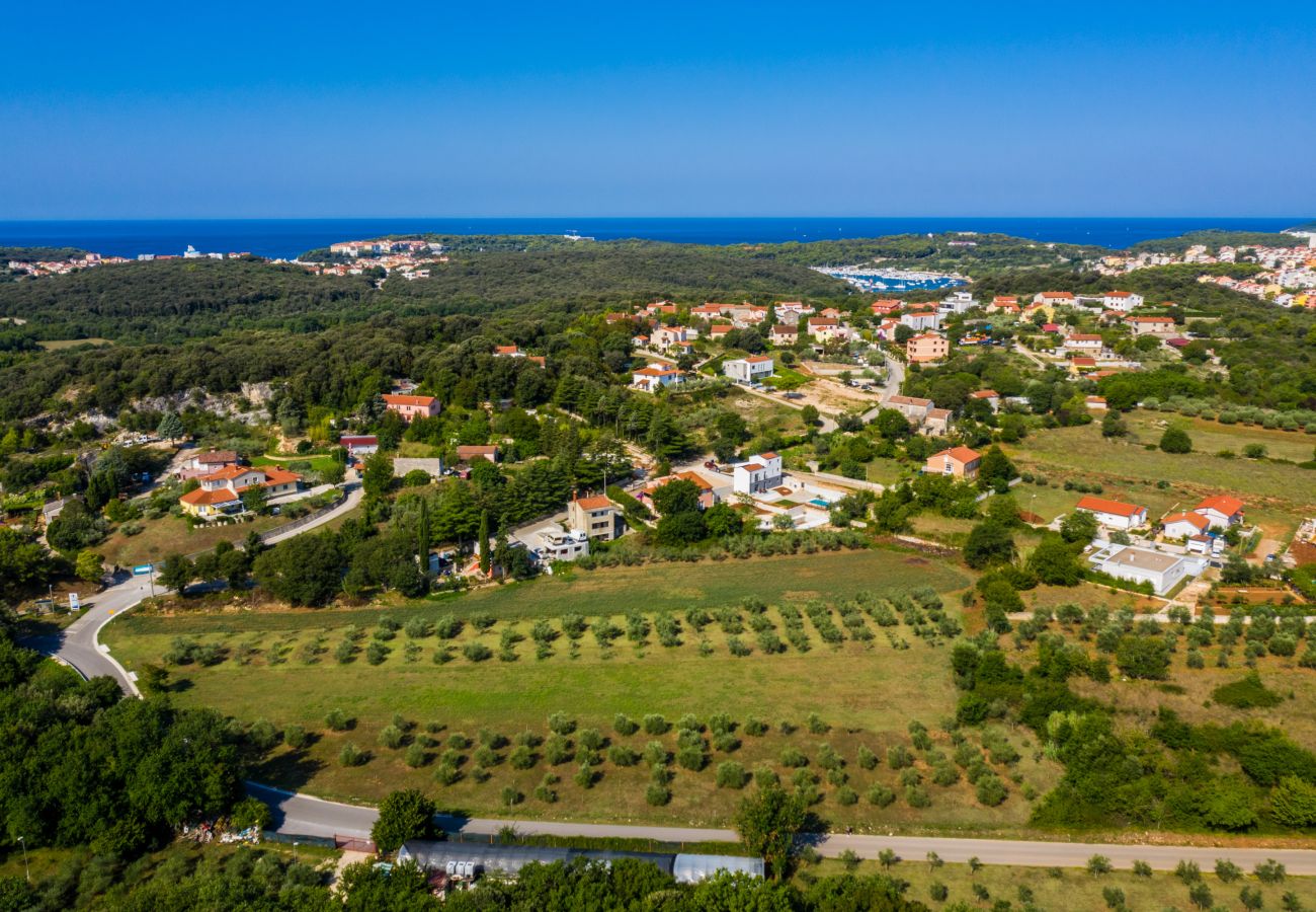 Apartment in Banjole - Summer Apartment Banjole - 100 m from the Beach 