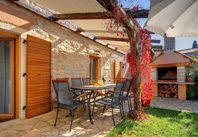 Villa in Žminj - Villa Katherine with Pool and Game Room  Villa in Žminj - Villa Katherine with Pool and Game Room