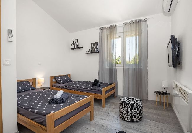Villa in Baderna - Villa Jakov with Private Pool Villa in Baderna - Villa Jakov with Private Pool