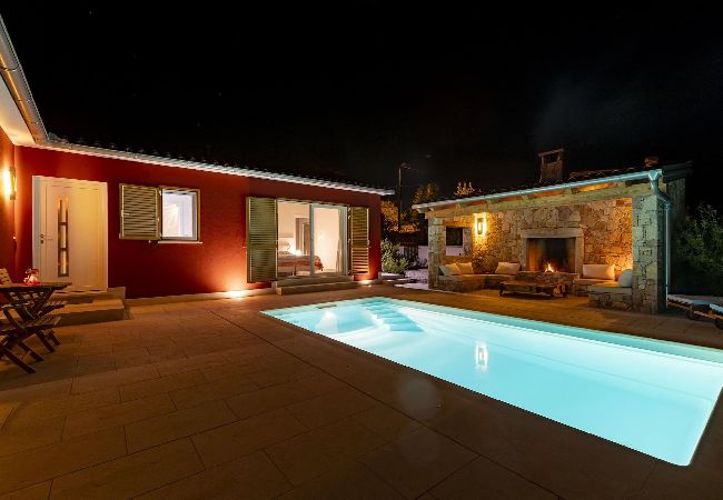 Villa in Trget - Red House - Villa with Private Wellness  Villa in Trget - Red House - Villa with Private Wellness