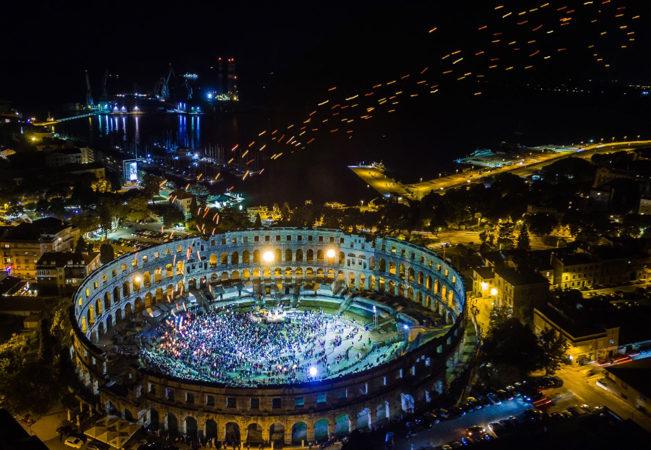 Studio in Pula - Pula City Center Getaway - Studio Capitolina  