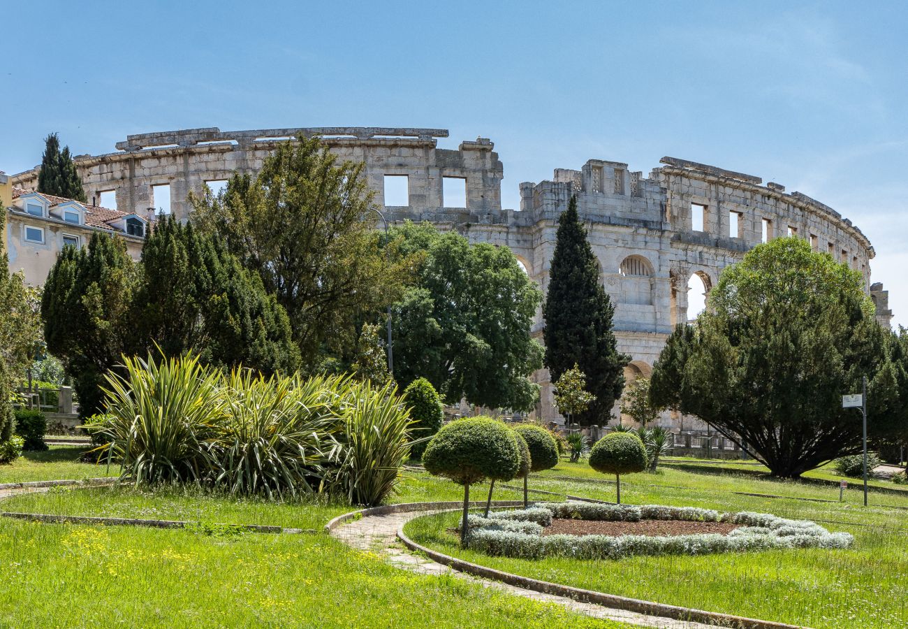 Studio in Pula - Pula City Center Getaway - Studio Capitolina  