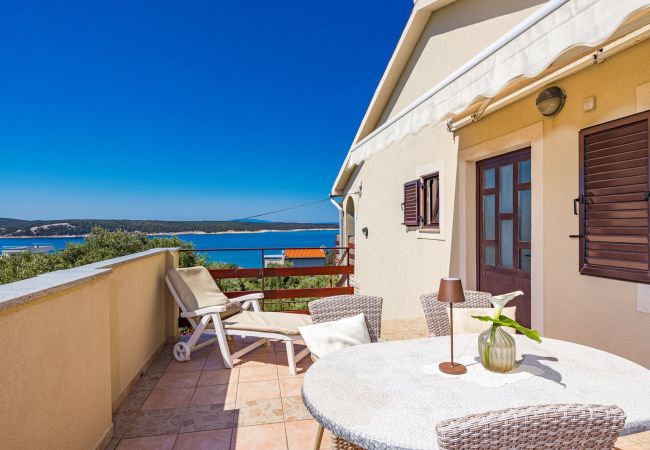 Rent by room in Supetarska Draga - Anamar - Cozy Double Room near the Beach Rent by room in Supetarska Draga - Anamar - Cozy Double Room near the Beach