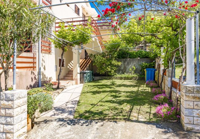Rent by room in Supetarska Draga - Anamar - Cozy Double Room near the Beach Rent by room in Supetarska Draga - Anamar - Cozy Double Room near the Beach