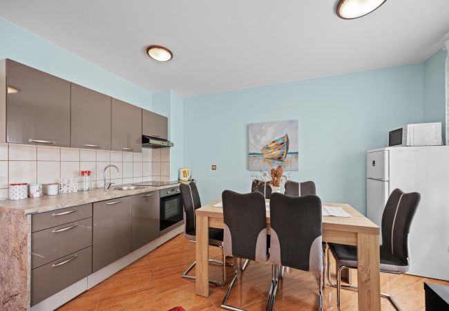 Apartment in Kampor - Seafront Apt for Family Vacation - Neda Ruzmarin Apartment in Kampor - Seafront Apt for Family Vacation - Neda Ruzmarin