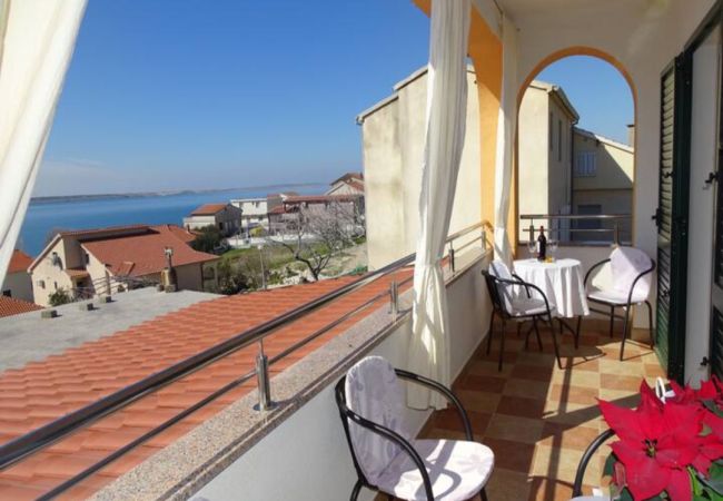 Apartment in Ražanac - Apartment Lemi - three bedroom apartment with a sea view Apartment in Ražanac - Apartment Lemi - three bedroom apartment with a sea view