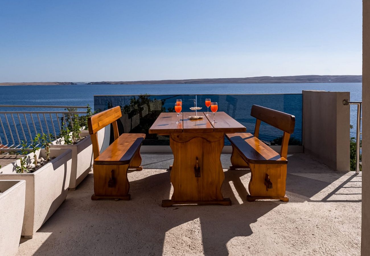 Apartment in Karlobag - Apartments Rina - one bedroom apartment with a sea view A2