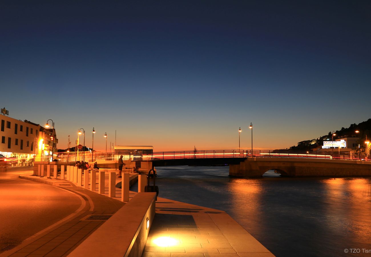 Apartment in Tisno - Apartments Kaina Tisno -  sea view (yellow)