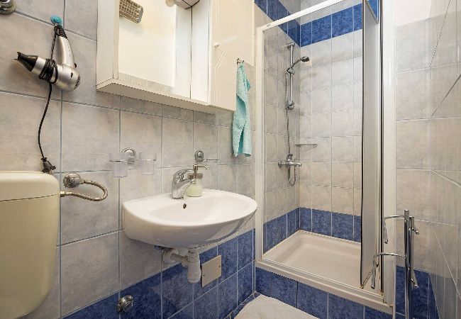 Apartment in Tisno - Apartments Kaina - one bedroom apartment with a sea view (blue) Apartment in Tisno - Apartments Kaina - one bedroom apartment with a sea view (blue)