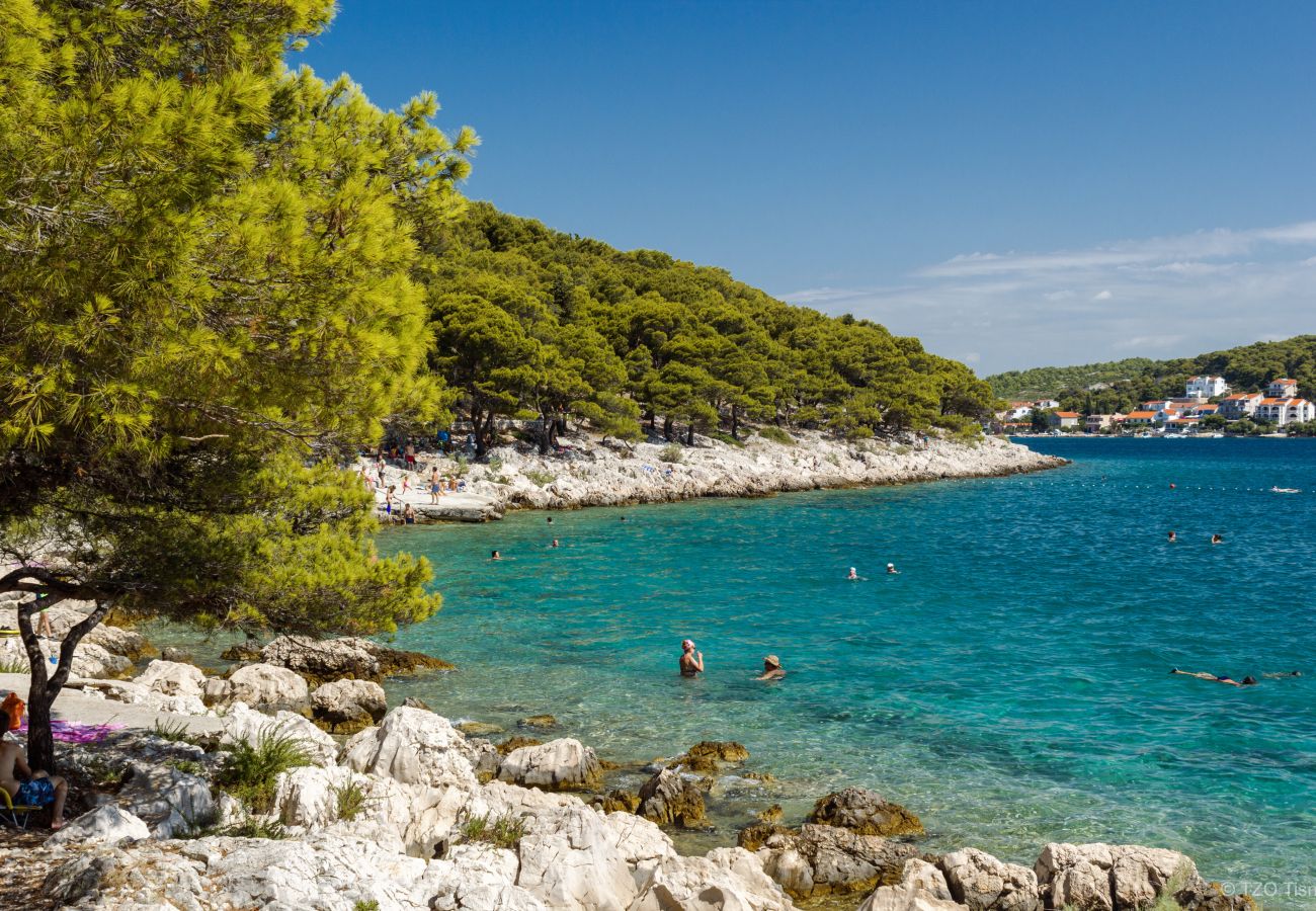 Apartment in Tisno - Apartments Kaina Tisno - sea view (blue)