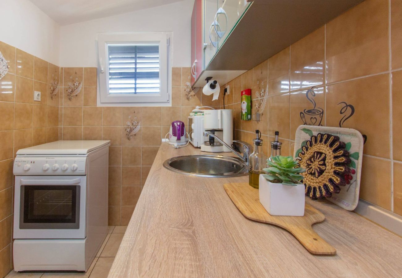 Apartment in Tribunj - Apartments Alaga - B4+2 