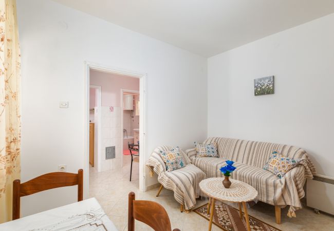 Apartment in Pula - Cozy Apartment Desiree - Couple Getaway Apartment in Pula - Cozy Apartment Desiree - Couple Getaway