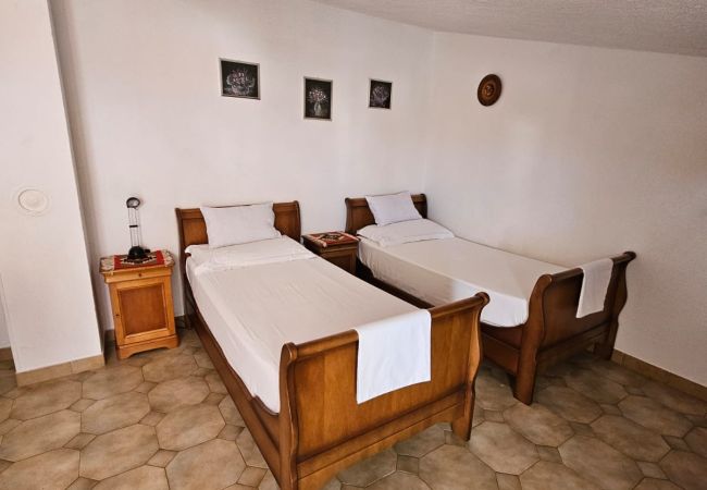 Apartment in Tribunj - Apartments Nestor - two bedroom apartment with sea view A4 Apartment in Tribunj - Apartments Nestor - two bedroom apartment with sea view A4