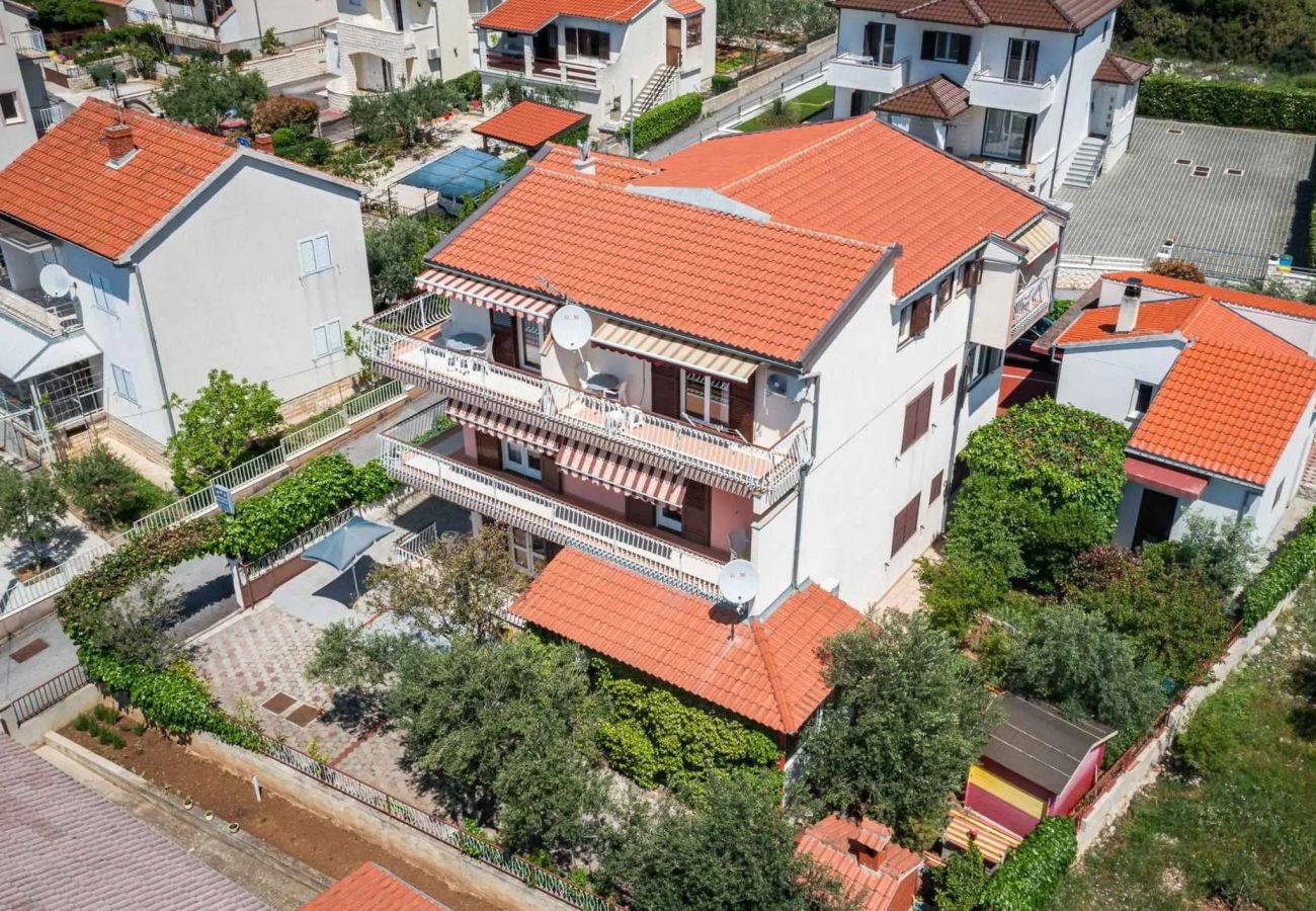 Apartment in Šibenik-Brodarica - Apartments Maretic Brodarica A1