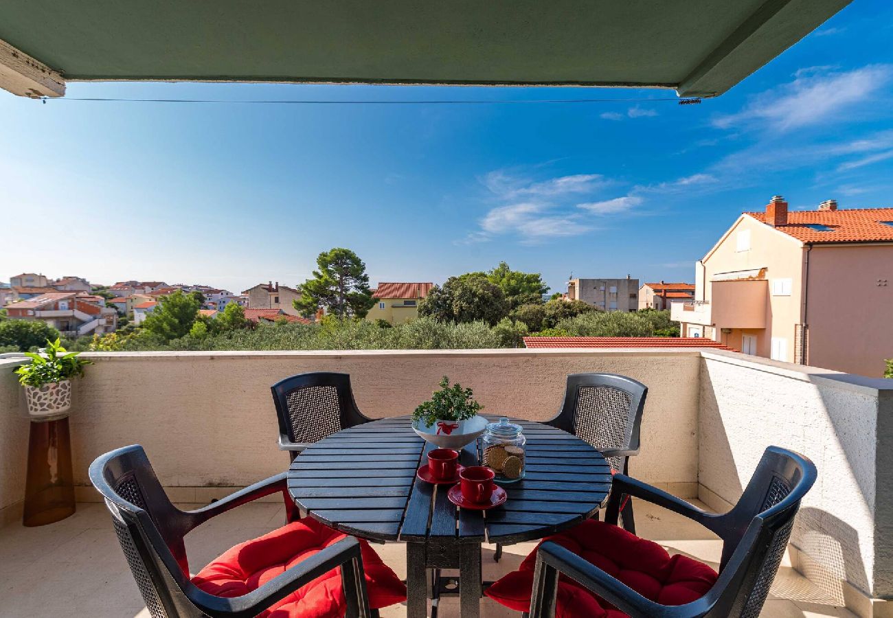 Apartment in Šibenik-Brodarica - Goranka Apartment - three bedroom apartment with a balcony