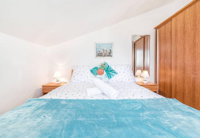 Apartment in Vodice - Apartments Nikol - one bedroom apartment with a sea view A5 Apartment in Vodice - Apartments Nikol - one bedroom apartment with a sea view A5