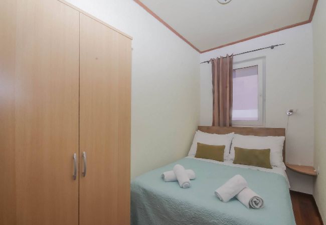 Apartment in Jezera - Apartments Horvat - two bedroom apartment (green) Apartment in Jezera - Apartments Horvat - two bedroom apartment (green)